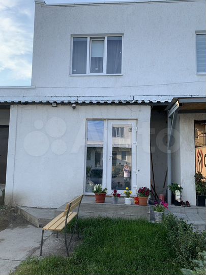 3-к. квартира, 80 м², 1/2 эт.