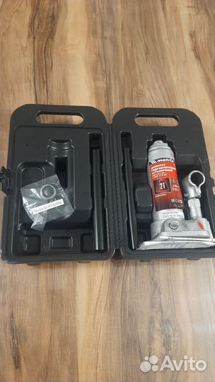 Домкрат гидравлический бутылочный