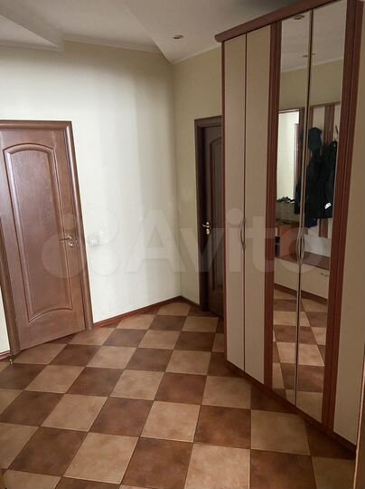 Комната 20 м² в 3-к., 18/24 эт.