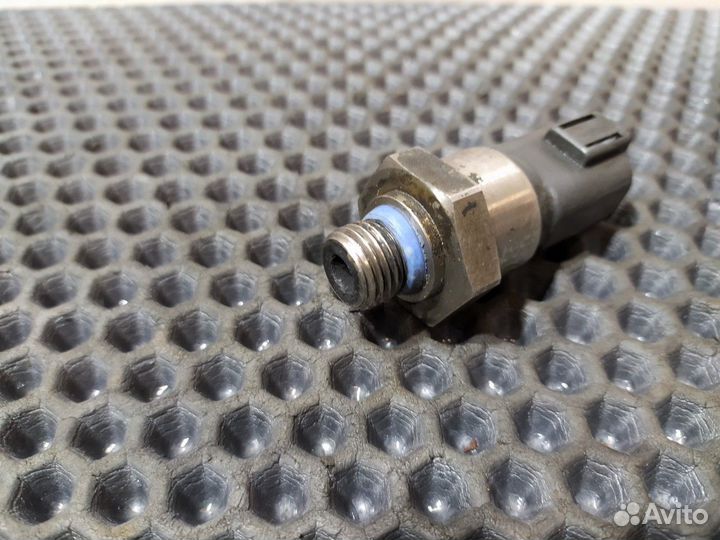 1911032 Датчик давления картерных газов