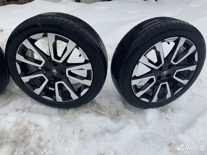 Комплект летних колесr 17 vesta cross NG