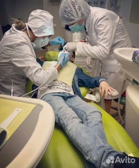 Ассистент стоматолога студент