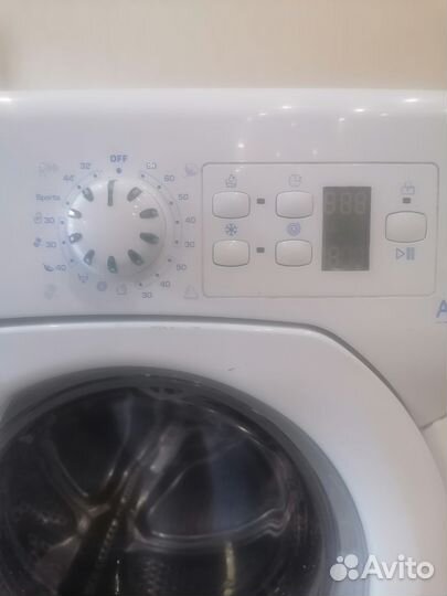 Маленькая машинка под раковину