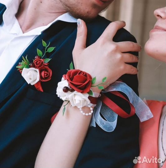 Цветочные браслеты