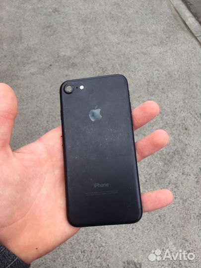 iPhone 7, 32 ГБ