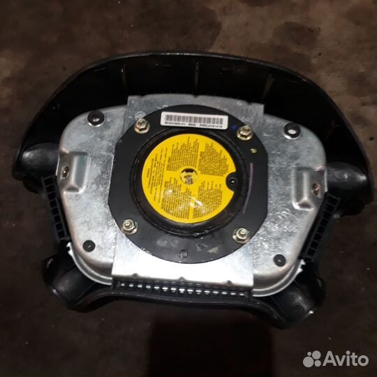 Подушка безопасности водителя Опель Вектра Б