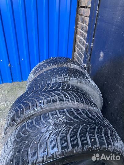 Bridgestone Blizzak Spike-01 215/60 R16
