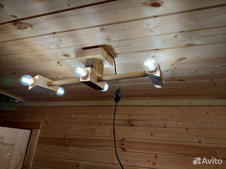 Светильник потолочный деревянный хай-тек
