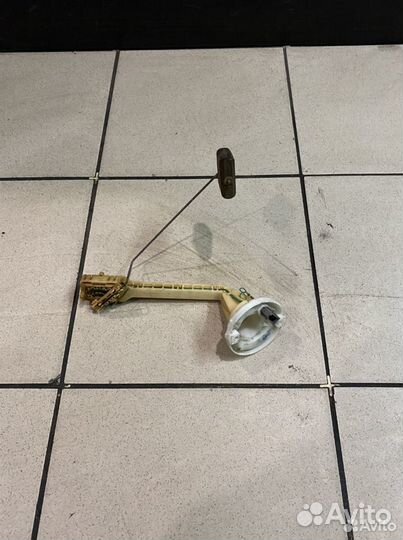 Датчик уровня топлива Mercedes-Benz W210