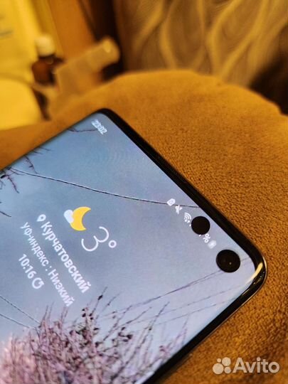 Samsung Galaxy S10, 8/128 ГБ