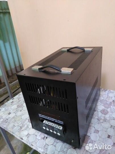 Продам стабилизатор напряжения 