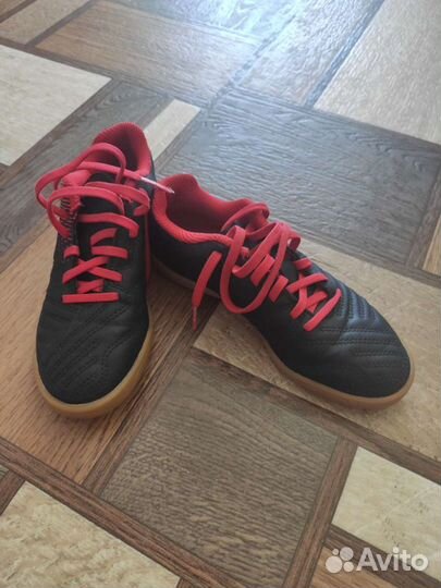 Футбольные бутсы