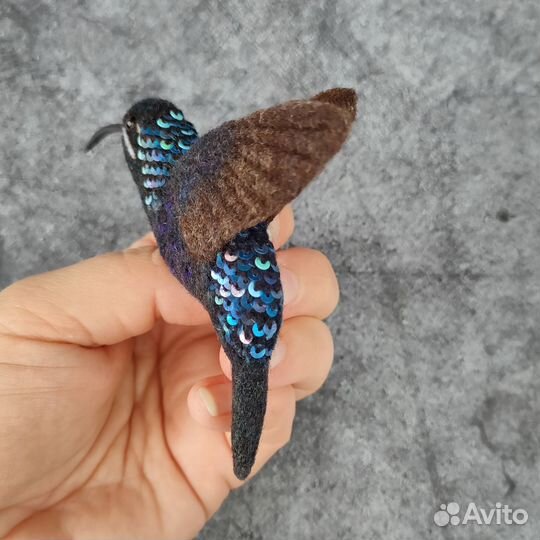 Брошь колибри