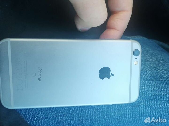 Телефон iPhone 6s