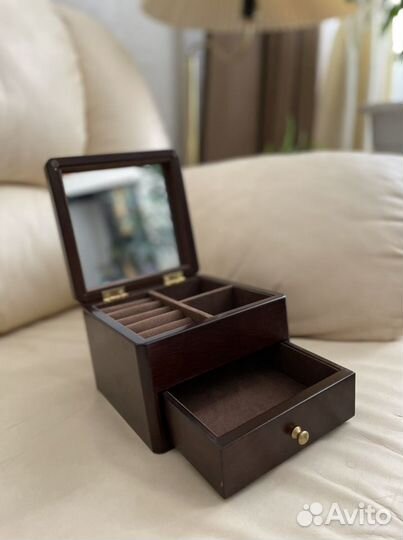 Шкатулка для украшений из дерева