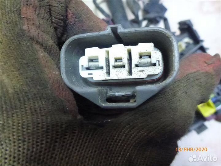 Проводка моторного отсека Mitsubishi Lancer CS1A