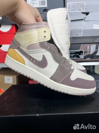 Кроссовки Nike Air Jordan 1 на Арбате
