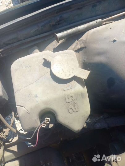 Бачок омывателя BMW e36