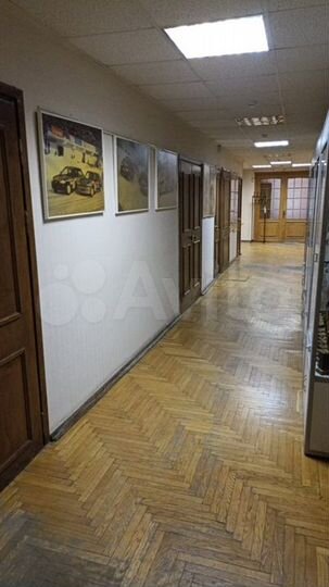 Здание, 1727 м²