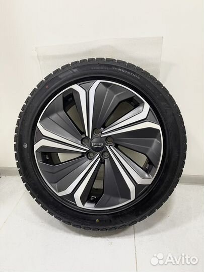 Новые Geely Monjaro Hybrid, Nokian 235/50 R19