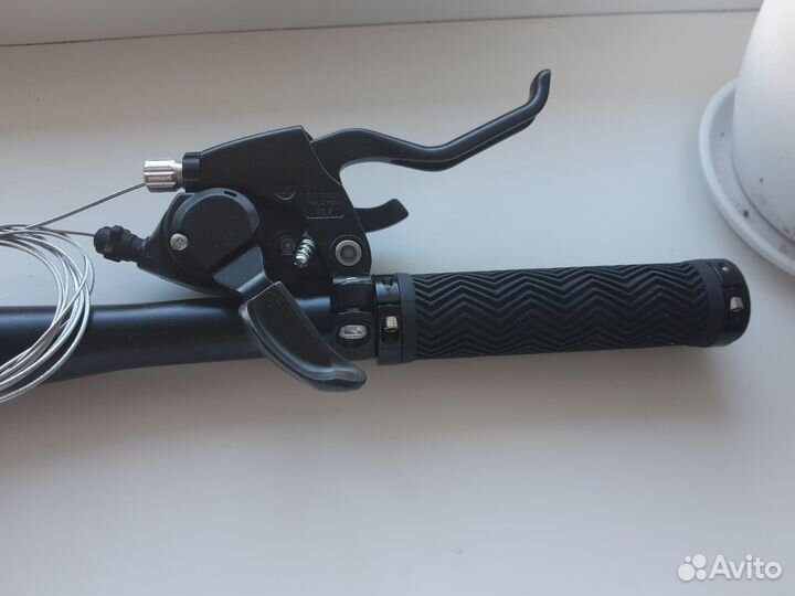 Велосипедный руль манетки shimano 3x8 с грипсами