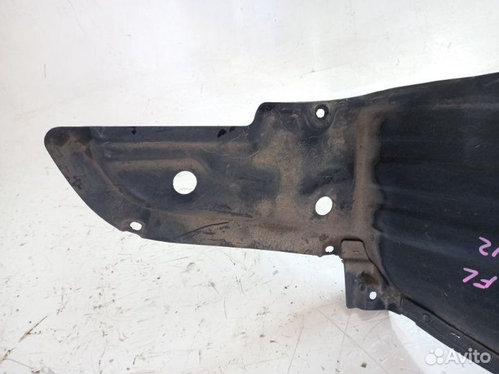 Подкрылок передний левый Nissan Liberty RM12 QR20