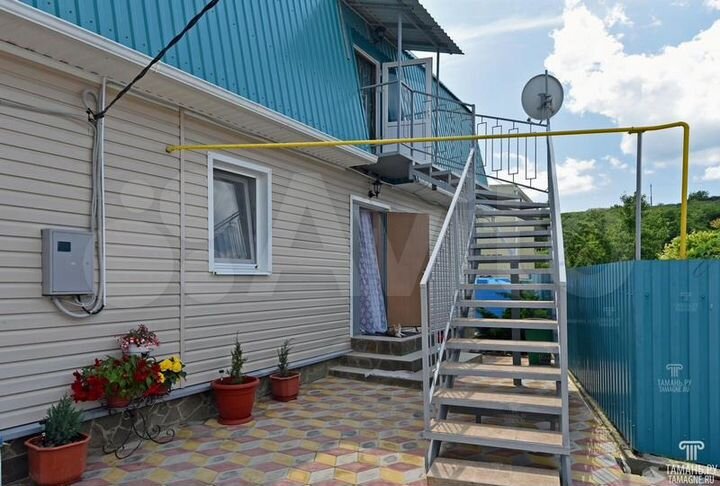 Коттедж 221 м² на участке 8 сот.