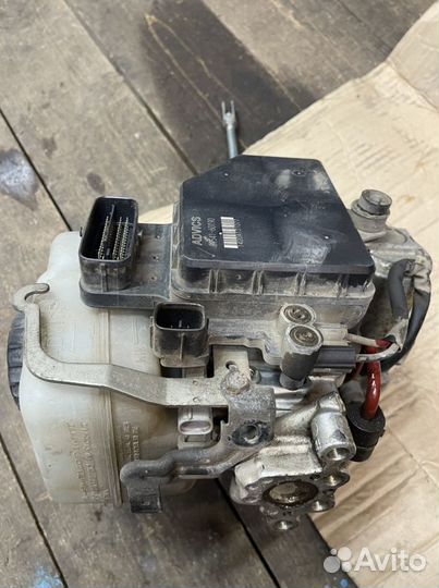 Блок ABS Toyota Land Cruiser Prado 150