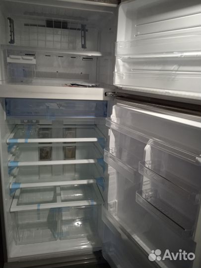 Холодильник Sharp SJ-SC59PV новый