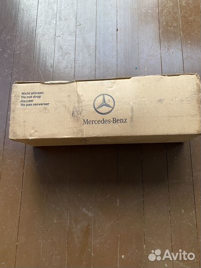 Амортизатор передний Mercedes E-Classe W212