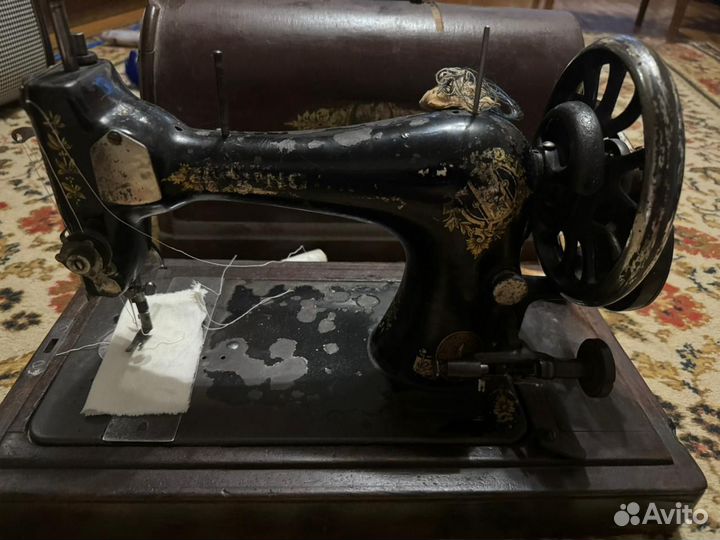 Швейная машина Singer