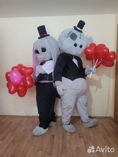 Ростовые мишки зайки с подарочком )