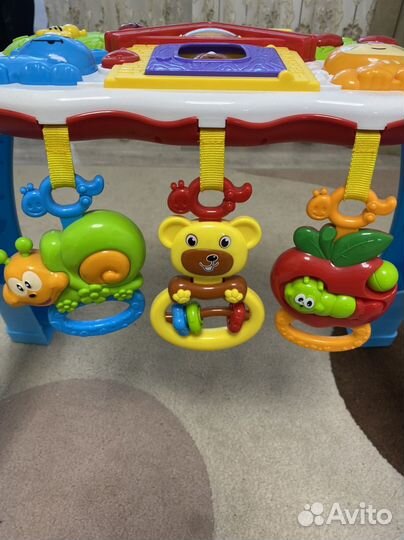 Детская развивающая игрушка столик