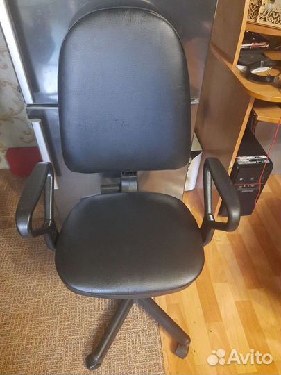 Компьютерное кресло