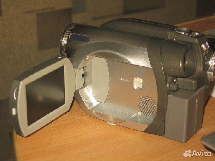 Видеокамера Panasonic VDR-D150