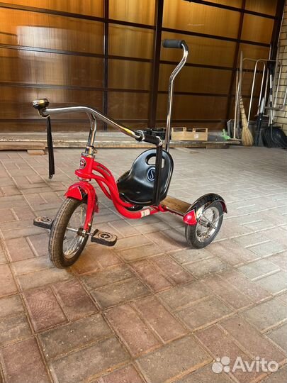 Велосипед трехколесный Schwinn детский