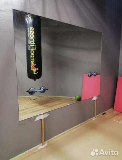 Круглое зеркало с фацетом