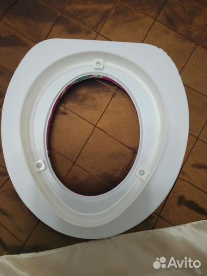 Сидушка на унитаз в идеальном состоянии