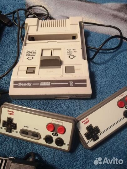 Игровые приставки Dendy 90е