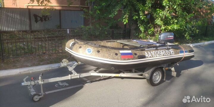 Лодка на прицепе