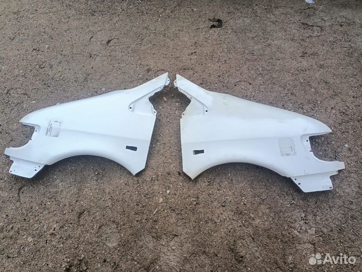 Крыло переднее Мерседес Вито 638