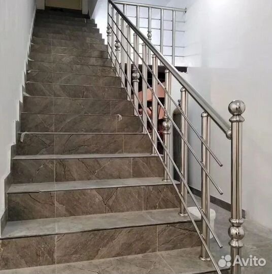 Перила, пopучни, огpaждения из нержавeющей cтали