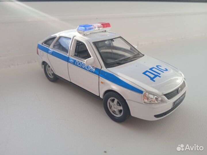 Масштабная модель лада приора welly