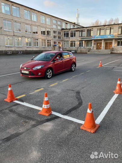 Инструктор по вождению