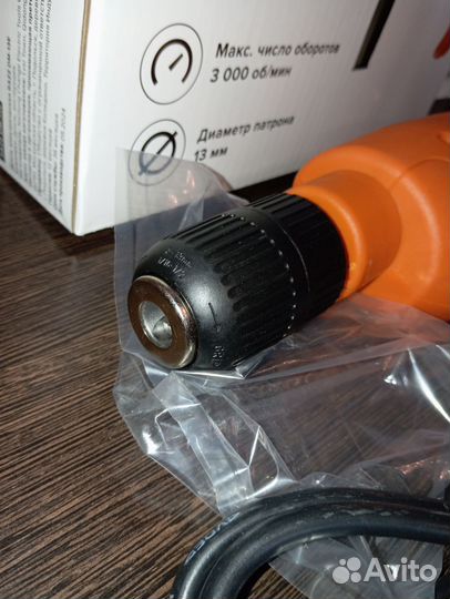 Дрель электрическая новая