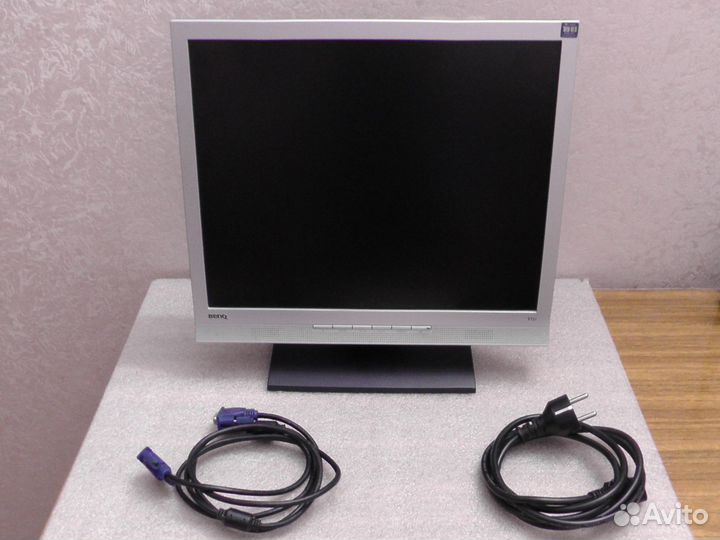 Монитор 17 дюймов LCD