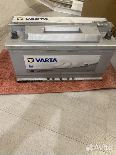 Аккумуляторная батарея Varta 100ач