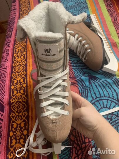 Коньки женские 41 размер