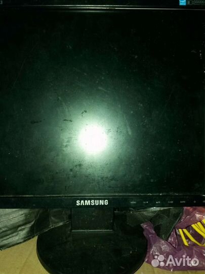 Монитор Samsung