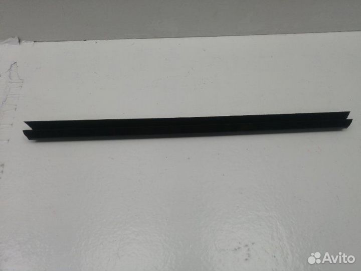 Уплотнитель стекла двери задний левый Bmw X4 F26